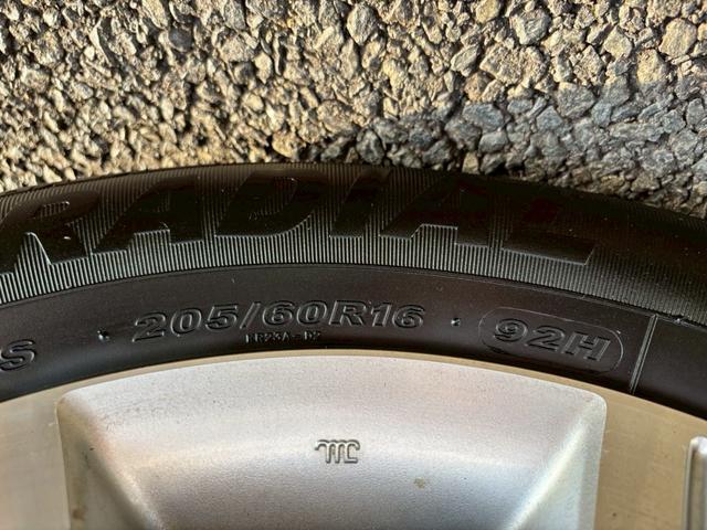 ステップワゴン Ｇ　Ｌパッケージ　禁煙　純正７型ナビ　バックカメラ　両側自動スライド　ビルトインＥＴＣ　オートライト　オートエアコン　電格ミラーウィンカー　サイドバイザー　ダブルエアバック　純正アルミ　オートライト　ＡＢＳ（43枚目）