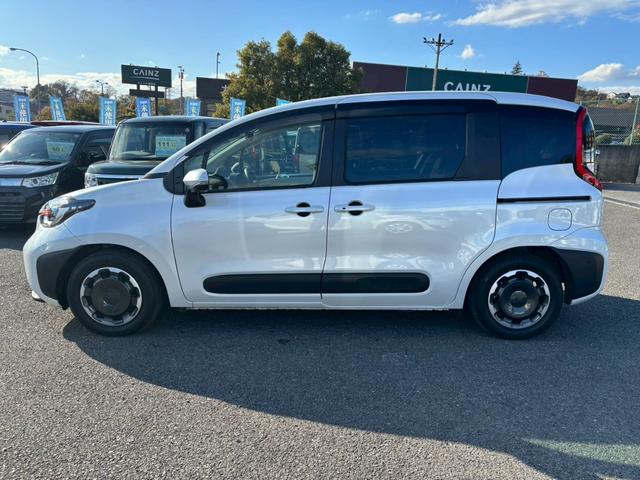 シエンタ ハイブリッドZ 禁煙車 1オーナー 純正10.5インチナビ 全方位カメラ フルセグTV ブルートゥース ETC2.0 シート&ハンドルヒーター【パーキングアシスト】衝突軽減ブレーキ レーンキープ ブラインドスポットモニターLED コーナーセンサー 両側自動ドア(11枚目)