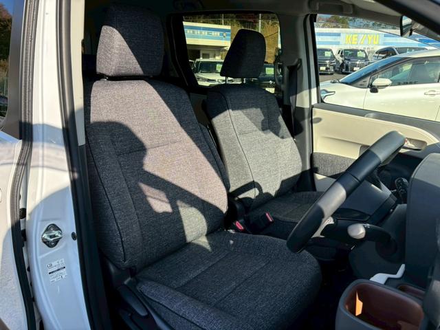 シエンタ ハイブリッドZ 禁煙車 1オーナー 純正10.5インチナビ 全方位カメラ フルセグTV ブルートゥース ETC2.0 シート&ハンドルヒーター【パーキングアシスト】衝突軽減ブレーキ レーンキープ ブラインドスポットモニターLED コーナーセンサー 両側自動ドア(14枚目)