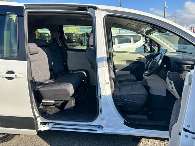 シエンタ ハイブリッドZ 禁煙車 1オーナー 純正10.5インチナビ 全方位カメラ フルセグTV ブルートゥース ETC2.0 シート&ハンドルヒーター【パーキングアシスト】衝突軽減ブレーキ レーンキープ ブラインドスポットモニターLED コーナーセンサー 両側自動ドア(18枚目)