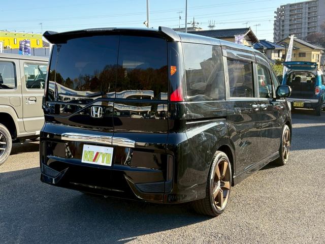 ステップワゴンスパーダ スパーダハイブリッド G・EXホンダセンシング 後席モニター 禁煙 9型ナビ バックカメラ ハーフレザーシート クルーズコントロール ETC シートヒーター わくわくゲート コーナーセンサー LED 両側自動スライド 衝突軽減ブレーキ 【マツダゴールドアルミ】(4枚目)