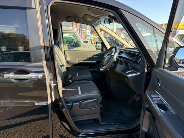 ステップワゴンスパーダ スパーダハイブリッド G・EXホンダセンシング 後席モニター 禁煙 9型ナビ バックカメラ ハーフレザーシート クルーズコントロール ETC シートヒーター わくわくゲート コーナーセンサー LED 両側自動スライド 衝突軽減ブレーキ 【マツダゴールドアルミ】(15枚目)