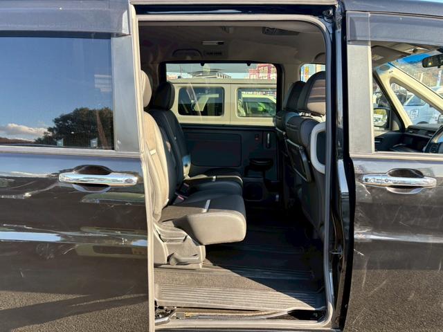 ステップワゴンスパーダ スパーダハイブリッド G・EXホンダセンシング 後席モニター 禁煙 9型ナビ バックカメラ ハーフレザーシート クルーズコントロール ETC シートヒーター わくわくゲート コーナーセンサー LED 両側自動スライド 衝突軽減ブレーキ 【マツダゴールドアルミ】(17枚目)