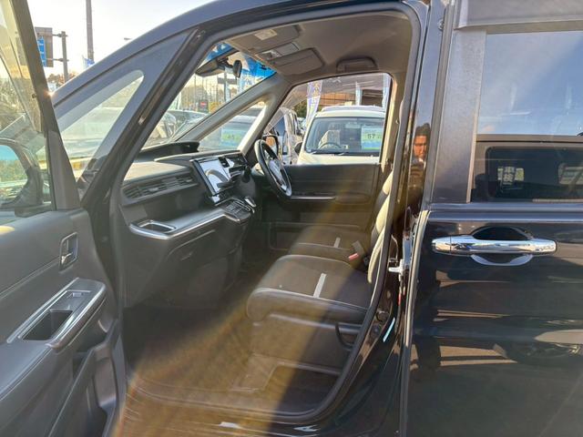 ステップワゴンスパーダ スパーダハイブリッド G・EXホンダセンシング 後席モニター 禁煙 9型ナビ バックカメラ ハーフレザーシート クルーズコントロール ETC シートヒーター わくわくゲート コーナーセンサー LED 両側自動スライド 衝突軽減ブレーキ 【マツダゴールドアルミ】(20枚目)