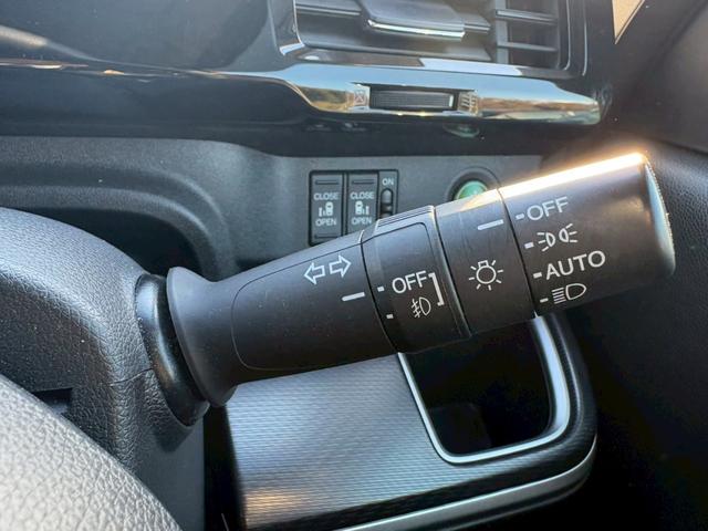 ステップワゴンスパーダ スパーダハイブリッド G・EXホンダセンシング 後席モニター 禁煙 9型ナビ バックカメラ ハーフレザーシート クルーズコントロール ETC シートヒーター わくわくゲート コーナーセンサー LED 両側自動スライド 衝突軽減ブレーキ 【マツダゴールドアルミ】(30枚目)