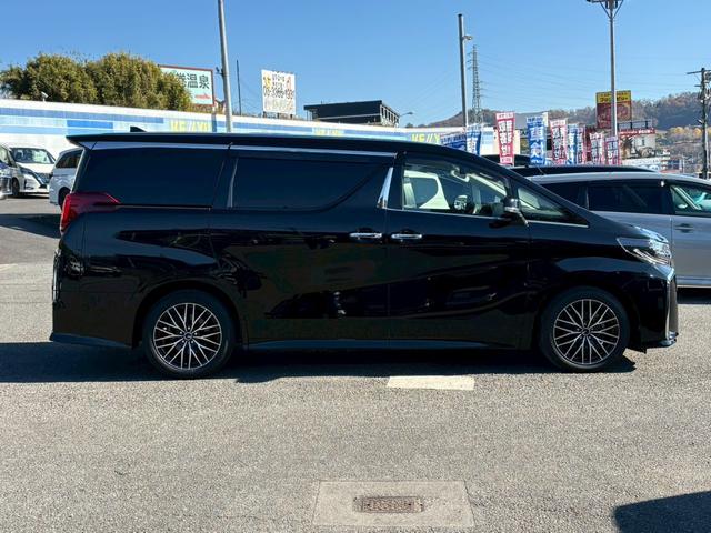 アルファード ２．５Ｓ　禁煙車　アルパイン１０インチナビ　フルセグ　Ｂｌｕｅｔｏｏｔｈ　ＨＤＭＩ　バックカメラ　１２．８インチフリップダウンモニター　レーダークルーズコントロール　両側自動スライドドア　ビルドインＥＴＣ（8枚目）