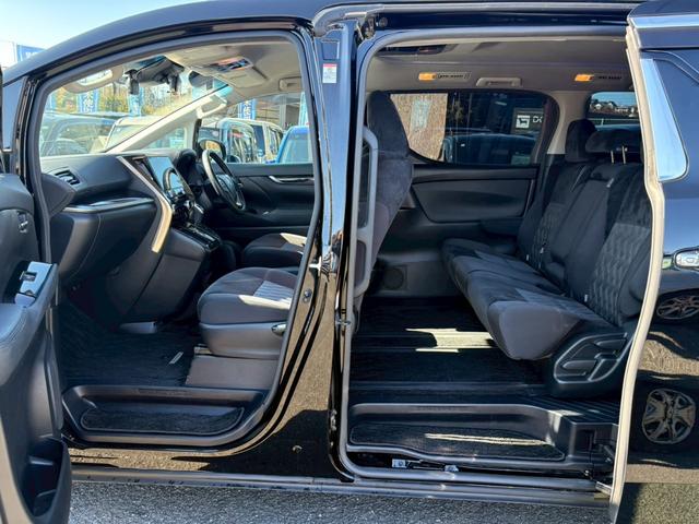 アルファード ２．５Ｓ　禁煙車　アルパイン１０インチナビ　フルセグ　Ｂｌｕｅｔｏｏｔｈ　ＨＤＭＩ　バックカメラ　１２．８インチフリップダウンモニター　レーダークルーズコントロール　両側自動スライドドア　ビルドインＥＴＣ（23枚目）