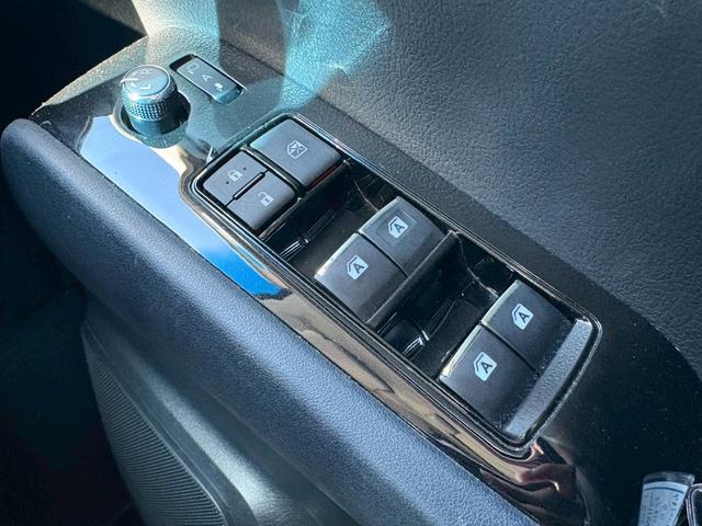 アルファード ２．５Ｓ　禁煙車　アルパイン１０インチナビ　フルセグ　Ｂｌｕｅｔｏｏｔｈ　ＨＤＭＩ　バックカメラ　１２．８インチフリップダウンモニター　レーダークルーズコントロール　両側自動スライドドア　ビルドインＥＴＣ（37枚目）