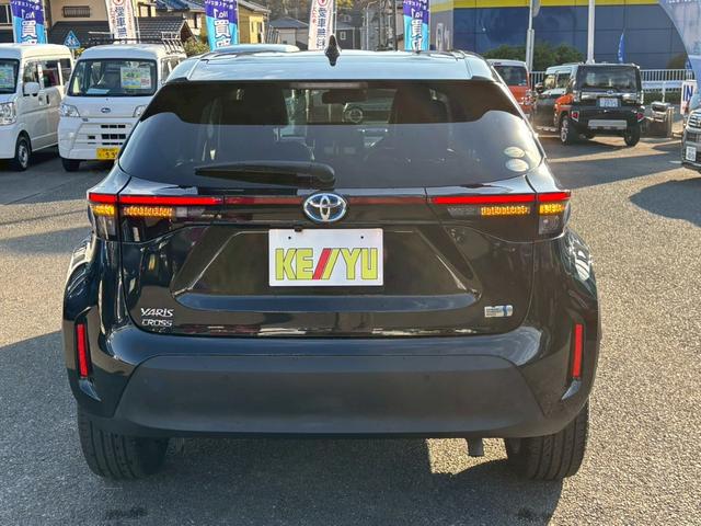 ヤリスクロス ハイブリッドＺ　禁煙車　純正７インチナビ　Ｂｌｕｅｔｏｏｔｈ　フルセグ　アラウンドビュー　レーダークルーズコントロール　パワーバックドア　ＡＳＶ　ＴＲＣ　ＥＴＣ　シートヒーター　電動シート　ＬＥＤヘッドライト（9枚目）