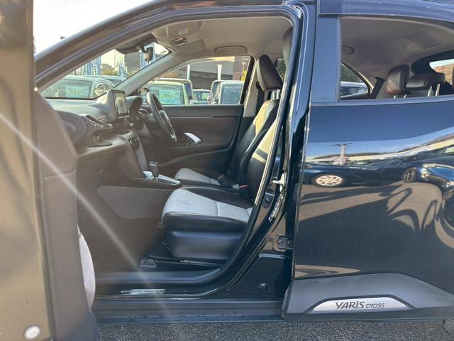 ヤリスクロス ハイブリッドＺ　禁煙車　純正７インチナビ　Ｂｌｕｅｔｏｏｔｈ　フルセグ　アラウンドビュー　レーダークルーズコントロール　パワーバックドア　ＡＳＶ　ＴＲＣ　ＥＴＣ　シートヒーター　電動シート　ＬＥＤヘッドライト（20枚目）