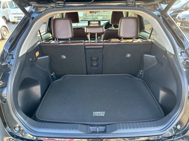 ヤリスクロス ハイブリッドＺ　禁煙車　純正７インチナビ　Ｂｌｕｅｔｏｏｔｈ　フルセグ　アラウンドビュー　レーダークルーズコントロール　パワーバックドア　ＡＳＶ　ＴＲＣ　ＥＴＣ　シートヒーター　電動シート　ＬＥＤヘッドライト（24枚目）