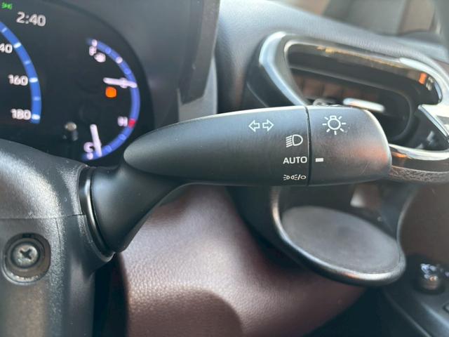 ヤリスクロス ハイブリッドＺ　禁煙車　純正７インチナビ　Ｂｌｕｅｔｏｏｔｈ　フルセグ　アラウンドビュー　レーダークルーズコントロール　パワーバックドア　ＡＳＶ　ＴＲＣ　ＥＴＣ　シートヒーター　電動シート　ＬＥＤヘッドライト（32枚目）