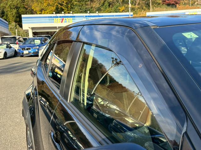ヤリスクロス ハイブリッドＺ　禁煙車　純正７インチナビ　Ｂｌｕｅｔｏｏｔｈ　フルセグ　アラウンドビュー　レーダークルーズコントロール　パワーバックドア　ＡＳＶ　ＴＲＣ　ＥＴＣ　シートヒーター　電動シート　ＬＥＤヘッドライト（43枚目）