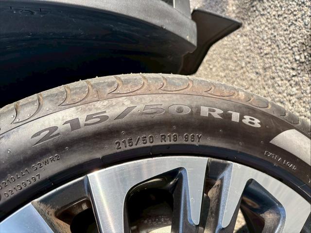 ヤリスクロス ハイブリッドＺ　禁煙車　純正７インチナビ　Ｂｌｕｅｔｏｏｔｈ　フルセグ　アラウンドビュー　レーダークルーズコントロール　パワーバックドア　ＡＳＶ　ＴＲＣ　ＥＴＣ　シートヒーター　電動シート　ＬＥＤヘッドライト（48枚目）