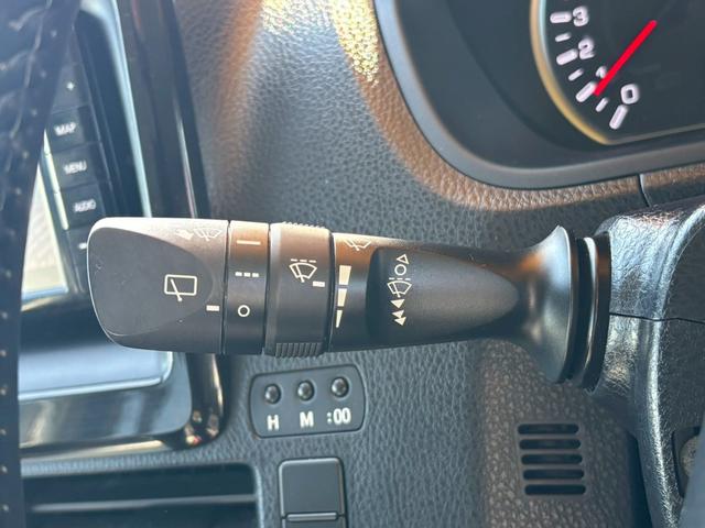 ノア Ｓｉ　禁煙車　ワンオーナー　社外ＳＤナビ　フルセグ　バックカメラ　ラジオ　前後ドライブレコーダー　ＥＴＣ　衝突軽減システム　横滑り防止システム　両側自動スライド　ＬＥＤヘッドライト　レーンキープ（32枚目）