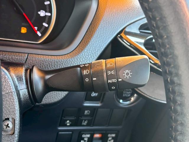 ノア Ｓｉ　禁煙車　ワンオーナー　社外ＳＤナビ　フルセグ　バックカメラ　ラジオ　前後ドライブレコーダー　ＥＴＣ　衝突軽減システム　横滑り防止システム　両側自動スライド　ＬＥＤヘッドライト　レーンキープ（33枚目）