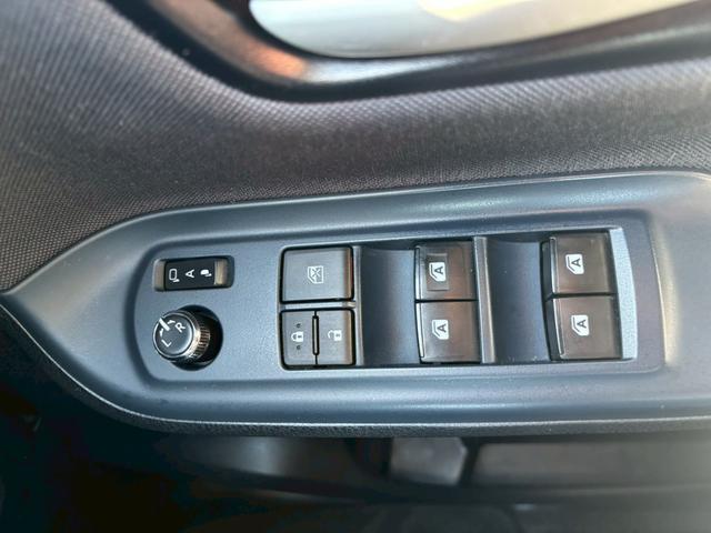 ノア Ｓｉ　禁煙車　ワンオーナー　社外ＳＤナビ　フルセグ　バックカメラ　ラジオ　前後ドライブレコーダー　ＥＴＣ　衝突軽減システム　横滑り防止システム　両側自動スライド　ＬＥＤヘッドライト　レーンキープ（34枚目）