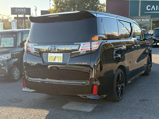 ヴェルファイア ２．５Ｚ　Ａエディション　ゴールデンアイズ　禁煙車　サンルーフ　社外１１インチＳＤナビ　フルセグ　Ｂｌｕｅｔｏｏｔｈ　バックカメラ　レーダークルーズコントロール　パワーバックドア　両側自動スライドドア　ビルトインＥＴＣ　ＴＲＣ　ＡＳＶ（4枚目）