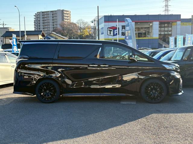 ヴェルファイア ２．５Ｚ　Ａエディション　ゴールデンアイズ　禁煙車　サンルーフ　社外１１インチＳＤナビ　フルセグ　Ｂｌｕｅｔｏｏｔｈ　バックカメラ　レーダークルーズコントロール　パワーバックドア　両側自動スライドドア　ビルトインＥＴＣ　ＴＲＣ　ＡＳＶ（8枚目）