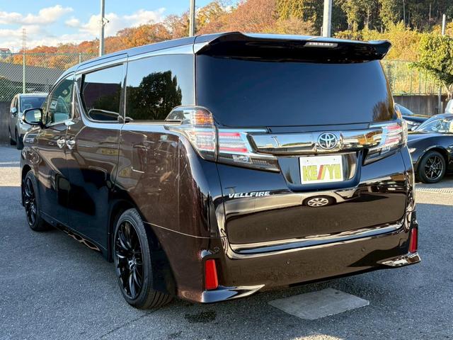 ヴェルファイア ２．５Ｚ　Ａエディション　ゴールデンアイズ　禁煙車　サンルーフ　社外１１インチＳＤナビ　フルセグ　Ｂｌｕｅｔｏｏｔｈ　バックカメラ　レーダークルーズコントロール　パワーバックドア　両側自動スライドドア　ビルトインＥＴＣ　ＴＲＣ　ＡＳＶ（10枚目）