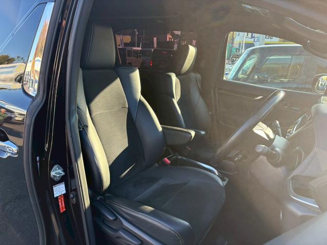 ヴェルファイア ２．５Ｚ　Ａエディション　ゴールデンアイズ　禁煙車　サンルーフ　社外１１インチＳＤナビ　フルセグ　Ｂｌｕｅｔｏｏｔｈ　バックカメラ　レーダークルーズコントロール　パワーバックドア　両側自動スライドドア　ビルトインＥＴＣ　ＴＲＣ　ＡＳＶ（14枚目）