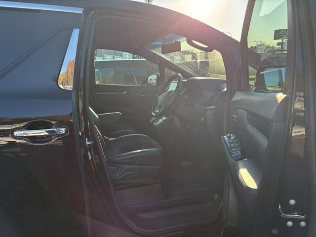 ヴェルファイア ２．５Ｚ　Ａエディション　ゴールデンアイズ　禁煙車　サンルーフ　社外１１インチＳＤナビ　フルセグ　Ｂｌｕｅｔｏｏｔｈ　バックカメラ　レーダークルーズコントロール　パワーバックドア　両側自動スライドドア　ビルトインＥＴＣ　ＴＲＣ　ＡＳＶ（15枚目）