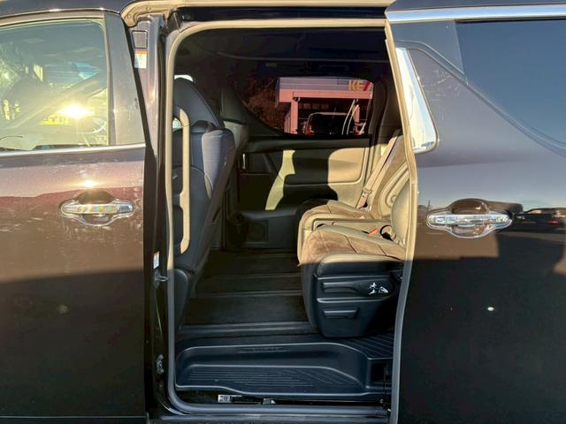 ヴェルファイア ２．５Ｚ　Ａエディション　ゴールデンアイズ　禁煙車　サンルーフ　社外１１インチＳＤナビ　フルセグ　Ｂｌｕｅｔｏｏｔｈ　バックカメラ　レーダークルーズコントロール　パワーバックドア　両側自動スライドドア　ビルトインＥＴＣ　ＴＲＣ　ＡＳＶ（22枚目）