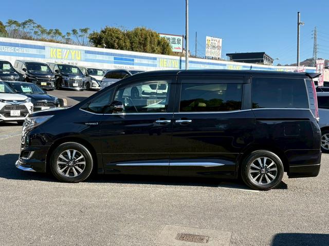 エスクァイア ハイブリッドGi 禁煙車 モデリスタエアロ 社外10型ナビ ブルートゥース バックカメラ ETC ドラレコ フリップダウンモニター シートヒーター クルコン 後席エアコン ハーフレザーシート 車線逸脱警告 両側PSD(11枚目)