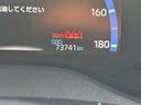 ハイブリッドＺ　禁煙車　純正７インチナビ　Ｂｌｕｅｔｏｏｔｈ　フルセグ　アラウンドビュー　レーダークルーズコントロール　パワーバックドア　ＡＳＶ　ＴＲＣ　ＥＴＣ　シートヒーター　電動シート　ＬＥＤヘッドライト（51枚目）