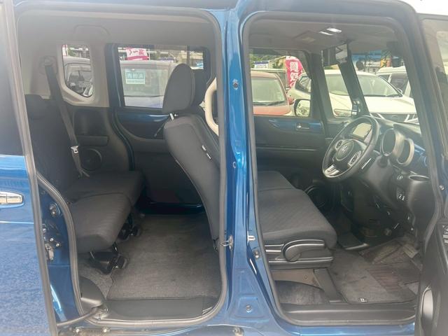 Ｎ－ＢＯＸ ２トーンカラースタイル　ＧターボＳＳパッケージ　【禁煙車】　ホンダ純正７インチＳＤナビ　社外ドラレコ　バックカメラ　ＢＬＵＥＴＯＯＴＨ接続　ＣＤ＆ＤＶＤ　両側自動スライドドア　シート―ヒーターチップアップシート　被害軽減システム　クルーズコントロール（19枚目）