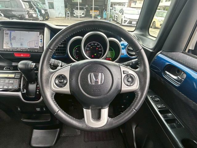 Ｎ－ＢＯＸ ２トーンカラースタイル　ＧターボＳＳパッケージ　【禁煙車】　ホンダ純正７インチＳＤナビ　社外ドラレコ　バックカメラ　ＢＬＵＥＴＯＯＴＨ接続　ＣＤ＆ＤＶＤ　両側自動スライドドア　シート―ヒーターチップアップシート　被害軽減システム　クルーズコントロール（29枚目）