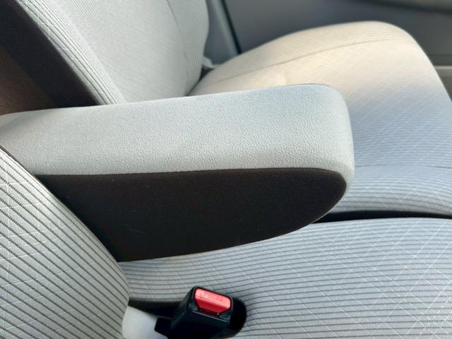 デイズ Ｊ　禁煙車　社外ＫＥＮＷＯＯＤ製ナビ　社外ドラレコ　ＢＬＵＥＴＯＯＴＨ接続　ワンセグ　ＣＤ　ベンチシート　ハロゲンライト　アームレスト　バイザー　マニュアルエアコン　キーレス　ヘッドライトレベライザー　横滑り防止　電格ミラー　２０１８年式タイヤ（36枚目）