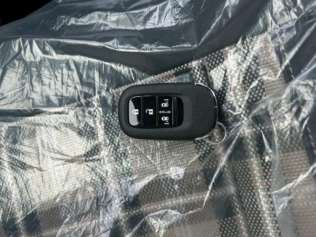 Ｎ－ＢＯＸジョイ ターボ衝突軽減【届出済未使用車◆走行５ｋｍ／８エアバッグ】　【ナビ装着用スペシャルパッケージ／オーディオレス】運転席＆助手席シートヒーター◆オートリトラミラー◆ＡＴハイビーム◆両側自動ドア◆パドルシフト◆保証書＆取扱説明書◆スマート＆Ｐスタート／スペアキー（35枚目）