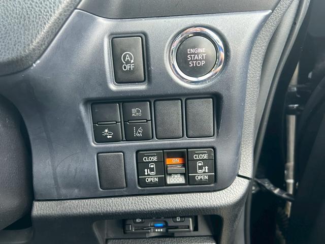 ヴォクシー ZS 煌 (弊社下取り車/禁煙車)トヨタ純正9インチナビ Bluetooth接続/ミュージックサーバー/両側自動スライドドア/レーンアシスト/衝突被害軽減システム/フリップダウンモニター/トヨタ純正アルミホイール/3列シート/ウォークスルー/Rスポイラー(5枚目)