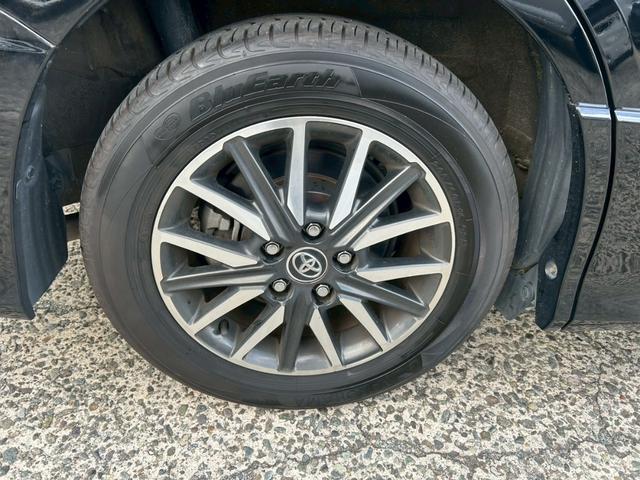 ヴォクシー ZS 煌 (弊社下取り車/禁煙車)トヨタ純正9インチナビ Bluetooth接続/ミュージックサーバー/両側自動スライドドア/レーンアシスト/衝突被害軽減システム/フリップダウンモニター/トヨタ純正アルミホイール/3列シート/ウォークスルー/Rスポイラー(7枚目)