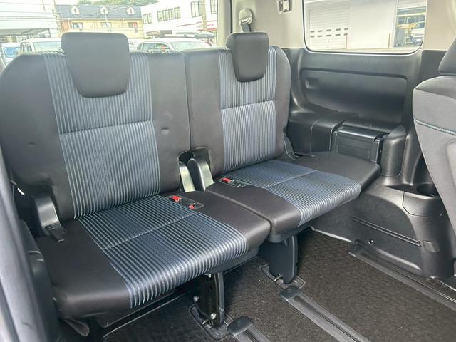 ヴォクシー ZS 煌 (弊社下取り車/禁煙車)トヨタ純正9インチナビ Bluetooth接続/ミュージックサーバー/両側自動スライドドア/レーンアシスト/衝突被害軽減システム/フリップダウンモニター/トヨタ純正アルミホイール/3列シート/ウォークスルー/Rスポイラー(20枚目)