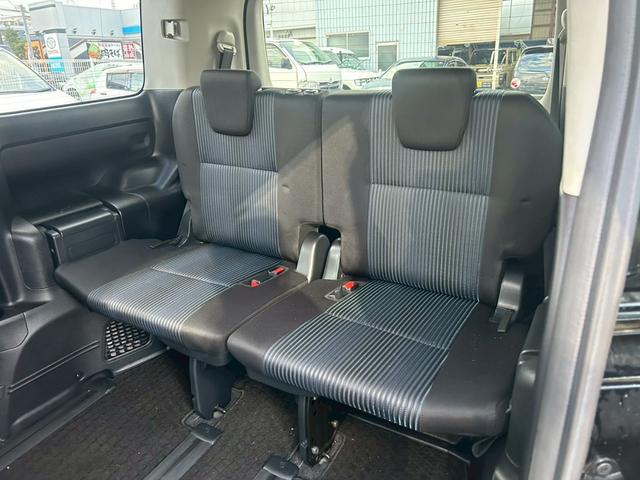 ヴォクシー ZS 煌 (弊社下取り車/禁煙車)トヨタ純正9インチナビ Bluetooth接続/ミュージックサーバー/両側自動スライドドア/レーンアシスト/衝突被害軽減システム/フリップダウンモニター/トヨタ純正アルミホイール/3列シート/ウォークスルー/Rスポイラー(25枚目)