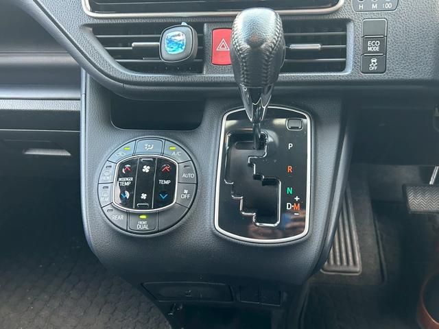 ヴォクシー ZS 煌 (弊社下取り車/禁煙車)トヨタ純正9インチナビ Bluetooth接続/ミュージックサーバー/両側自動スライドドア/レーンアシスト/衝突被害軽減システム/フリップダウンモニター/トヨタ純正アルミホイール/3列シート/ウォークスルー/Rスポイラー(39枚目)