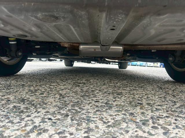 ヴォクシー ZS 煌 (弊社下取り車/禁煙車)トヨタ純正9インチナビ Bluetooth接続/ミュージックサーバー/両側自動スライドドア/レーンアシスト/衝突被害軽減システム/フリップダウンモニター/トヨタ純正アルミホイール/3列シート/ウォークスルー/Rスポイラー(42枚目)