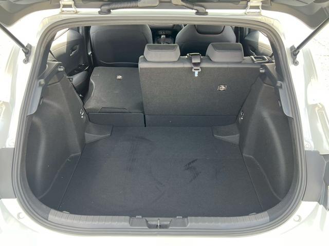 広いキッズスペースには「人気TVゲーム」「ぬりえコーナー」「マリオカートアーケード版」も完備。お子様連れでもゆっくりご覧いただけます。