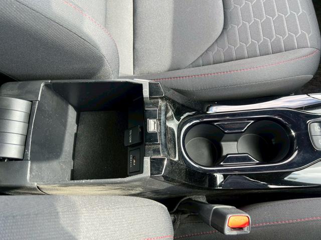 ◆ドリンクホルダー◆センターコンソールBOX◆シガーソケット◆USB