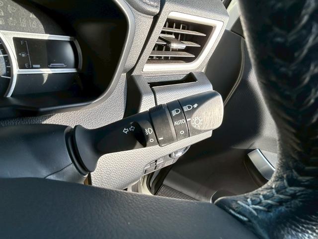 ルーミー カスタムG-T (禁煙車/社外ドラレコ)/置くだけ充電) 両側自動スライドドア/純正9インチナビ/全方位カメラ/Bluetooth接続/コーナーセンサー/レーンアシスト/衝突被害軽減システム/アイドリングストップ/純正アルミホイール/フルフラットシート/(31枚目)