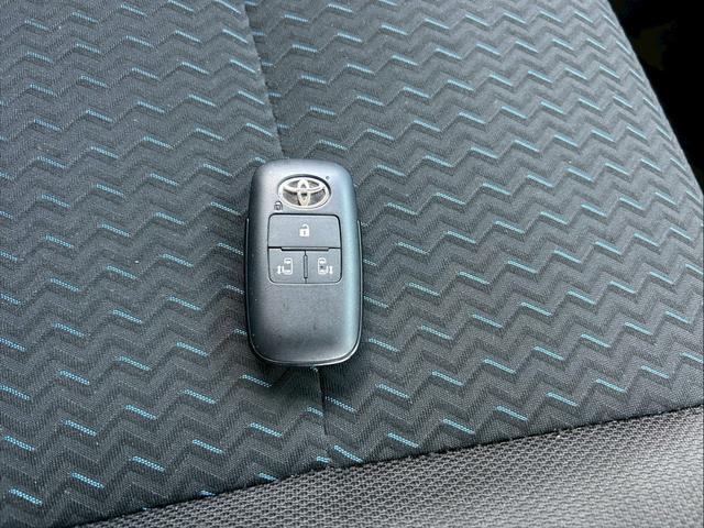 ルーミー カスタムG-T (禁煙車/社外ドラレコ)/置くだけ充電) 両側自動スライドドア/純正9インチナビ/全方位カメラ/Bluetooth接続/コーナーセンサー/レーンアシスト/衝突被害軽減システム/アイドリングストップ/純正アルミホイール/フルフラットシート/(43枚目)