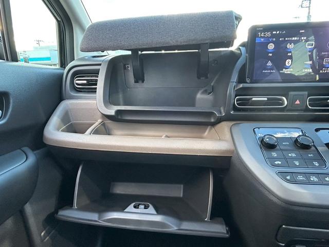 フリード エアー EX【禁煙車/ホンダ純正ナビ】◆純正前後ドラレコ ◆バックカメラ◆BLUETOOTH接続◆コーナーセンサー◆レーンアシスト◆衝突被害軽減システム◆ホンダ純正アルミホイール◆3列シート◆ウォークスルー◆シートヒーター◆電動パーキング◆スペアキー有(42枚目)