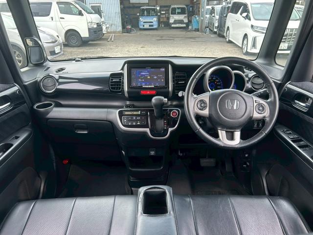 Ｎ－ＢＯＸカスタム Ｇ・ターボＡパッケージ　【弊社下取り車／ホンダ純正ナビ】　社外７インチナビ／バックカメラ／ＢＬＵＥＴＯＯＴＨ接続／両側自動スライドドア／チップアップシート／ホンダ純正アルミホイール／アイドリングストップ／衝突被害軽減システム／プッシュスタート（15枚目）