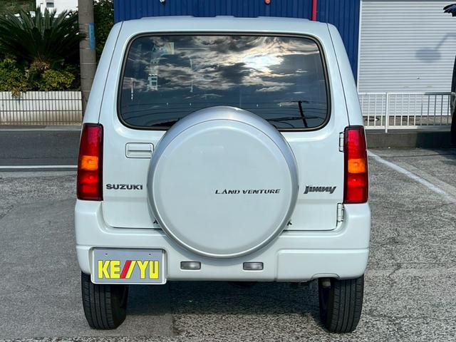 ジムニー ランドベンチャー【4WD◆特別仕様車】弊社直販◆7型ナビ ◆ターボ◆禁煙【Bluetooth対応/フルセグTV/CD/DVD】ETC車載器◆ハーフレザー◆HIDライト/フォグ◆ケンウッド製前後方ドライブレコーダー◆背面タイヤ◆キーレス◆2023年製造タイヤ(9枚目)