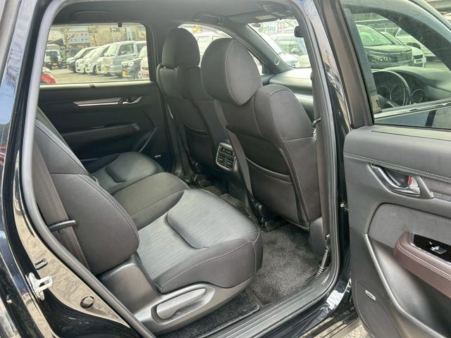 ＣＸ－８ ２５Ｓ　プロアクティブ【禁煙車／純正ナビ】◆３列シート　◆ＢＬＵＥＴＯＯＴＨ接続◆全方位カメラ◆コーナーセンサー◆ヘッドアップディスプレイ◆ブラインドスポットモニター◆レーダークルコン◆アイドリングストップ◆置くだけ充電◆ステアリングヒーター◆スペアキー（18枚目）