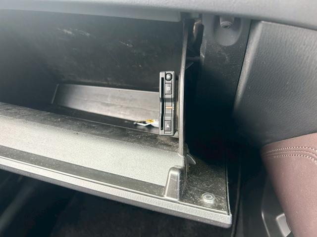 ＣＸ－８ ２５Ｓ　プロアクティブ【禁煙車／純正ナビ】◆３列シート　◆ＢＬＵＥＴＯＯＴＨ接続◆全方位カメラ◆コーナーセンサー◆ヘッドアップディスプレイ◆ブラインドスポットモニター◆レーダークルコン◆アイドリングストップ◆置くだけ充電◆ステアリングヒーター◆スペアキー（42枚目）