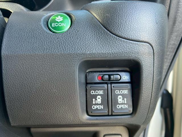 N-BOXカスタム G・ターボパッケージ◆弊社下取直販【両側自動スライド】 禁煙◆カロッツェリア製7型Bluetooth対応ナビ◆バックカメラ◆ETC◆アイドリングストップ◆前後ドライブレコーダー◆HIDオートライト/フォグ◆パドルシフト◆フルセグTV◆CD・DVD◆クルコン(6枚目)