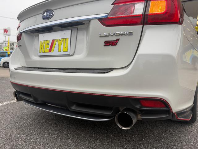 レヴォーグ ２．０ＧＴ－Ｓアイサイト　禁煙車　ＳＴＩエアロ　衝突軽減　車線逸脱警報　レーダークルコン　パドルシフト　ハーフレザー　ＳＤナビ　フルセグ　ＣＤ／ＤＶＤ再生　バックカメラ　ＥＴＣ　１７インチブラックホイール　ＬＥＤヘッドライト（5枚目）